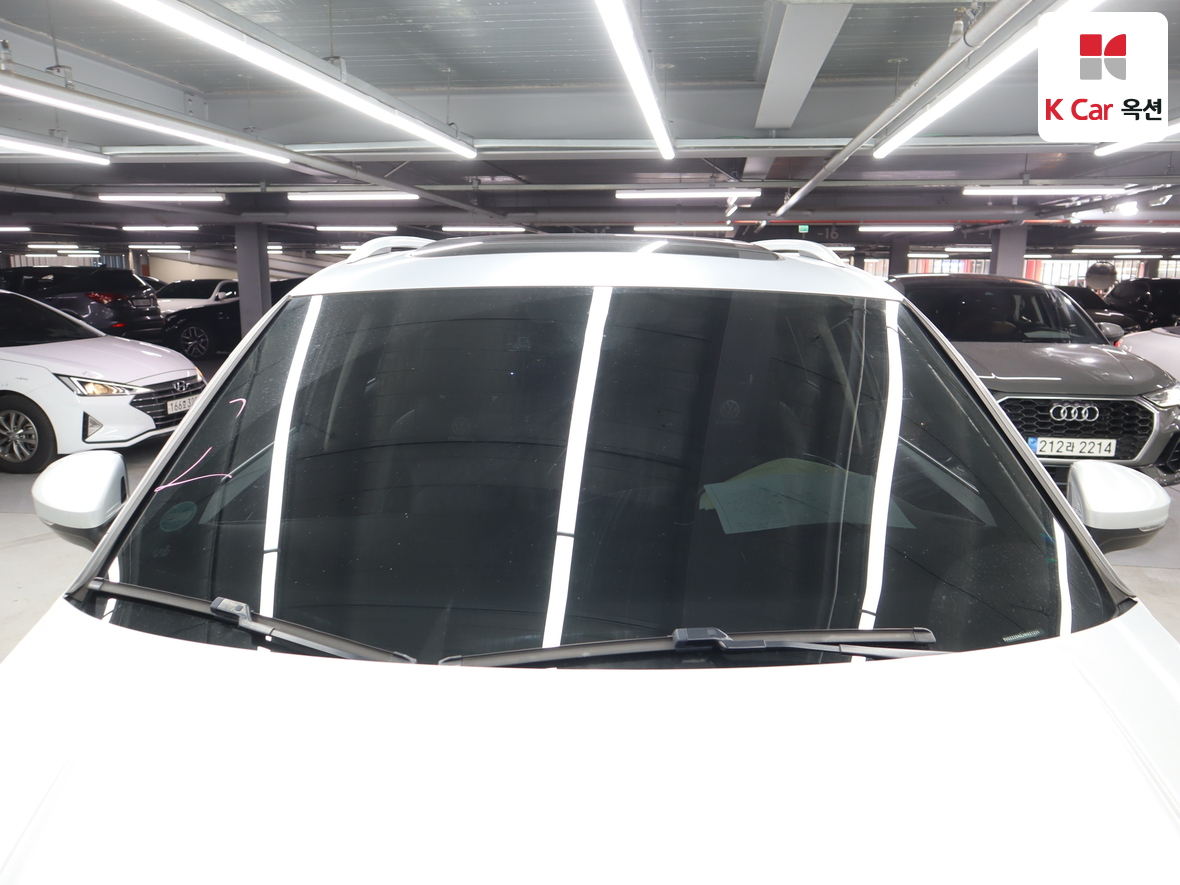 Volkswagen Tiguan - 36