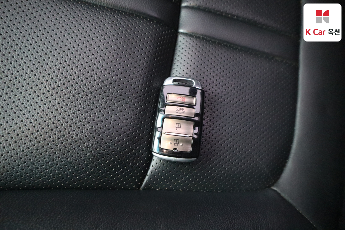 كيا K9 2013 - صورة 17