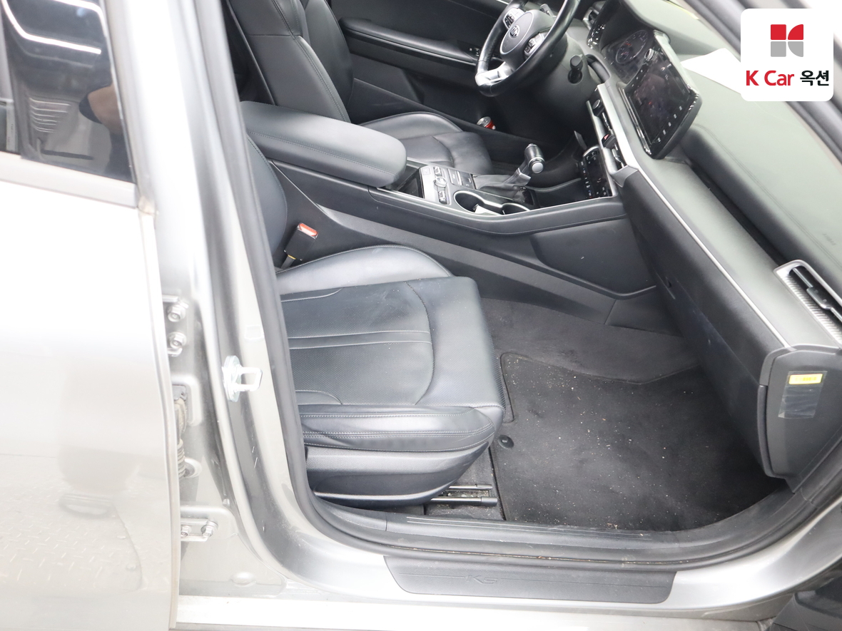 Kia K5 2021 - Image 30