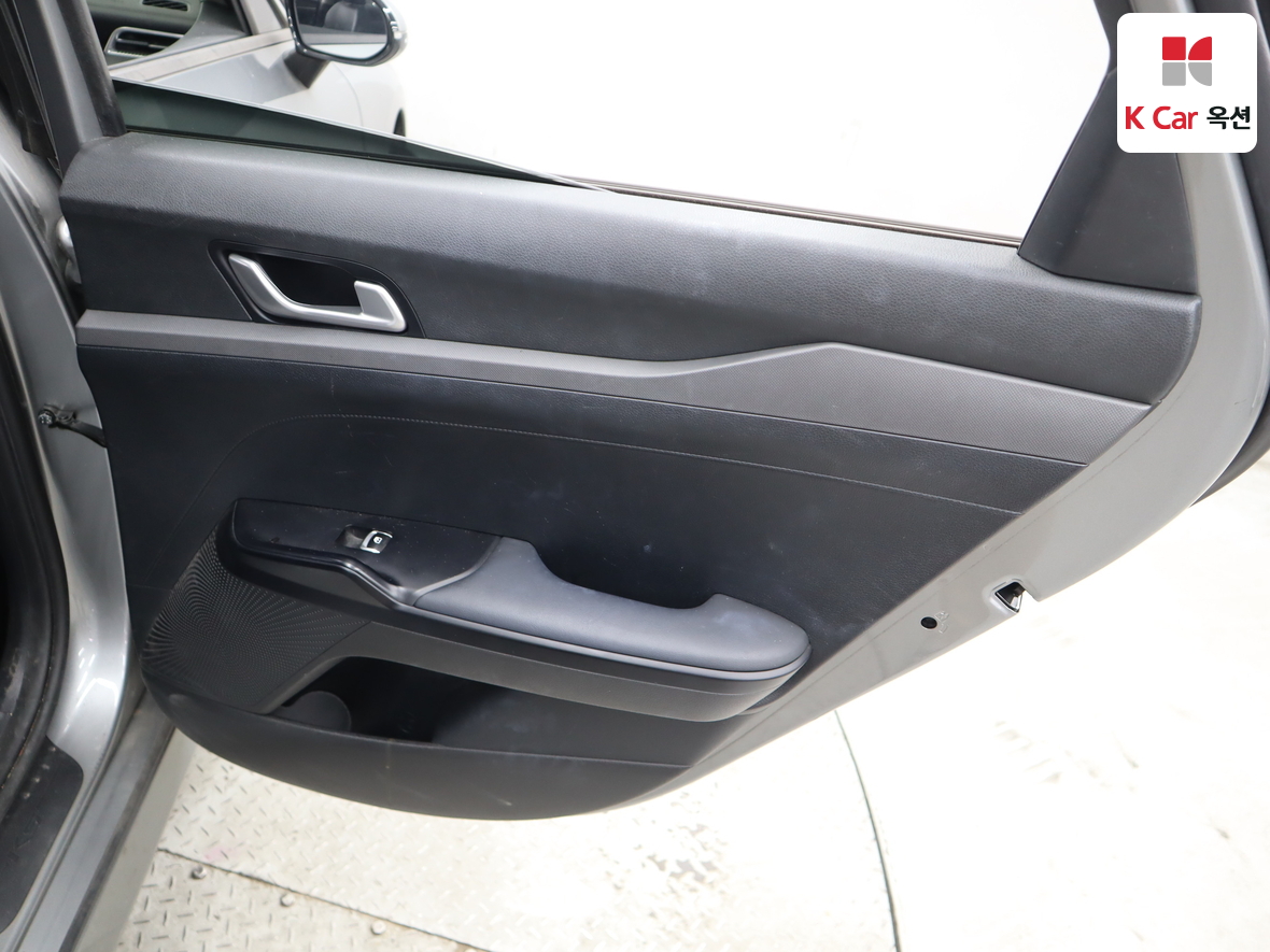 Kia K5 2021 - Image 27