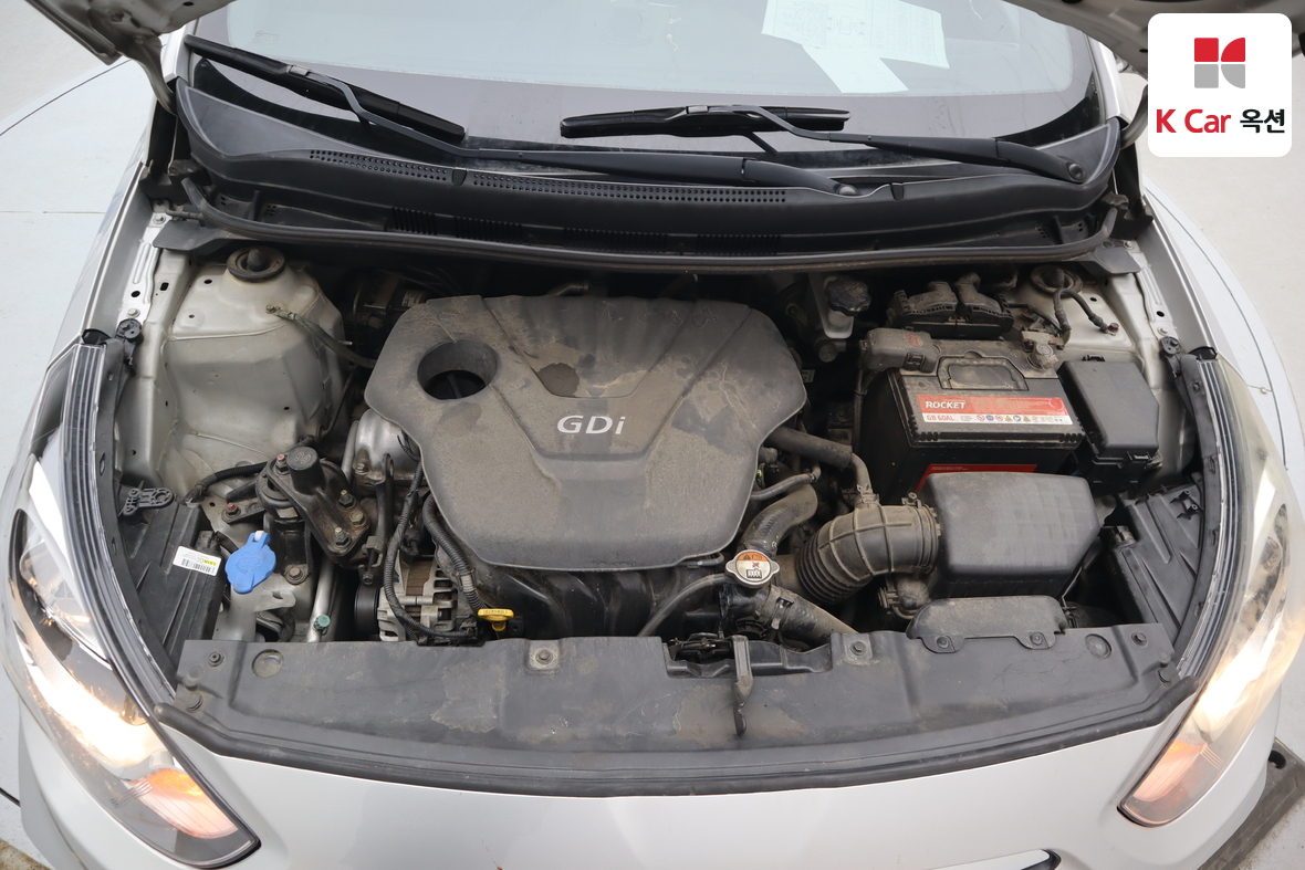 Hyundai Accent - 30