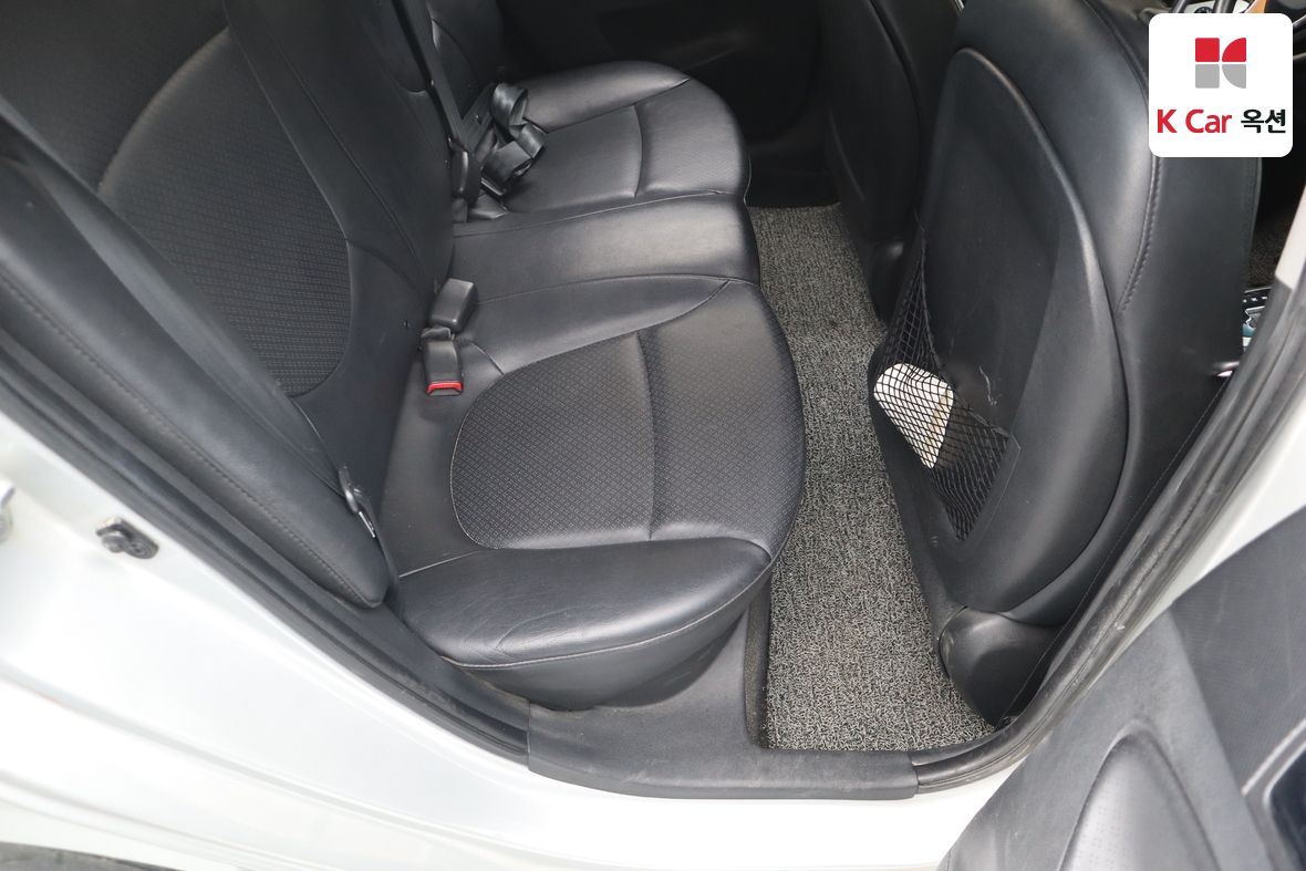 Hyundai Accent - 25