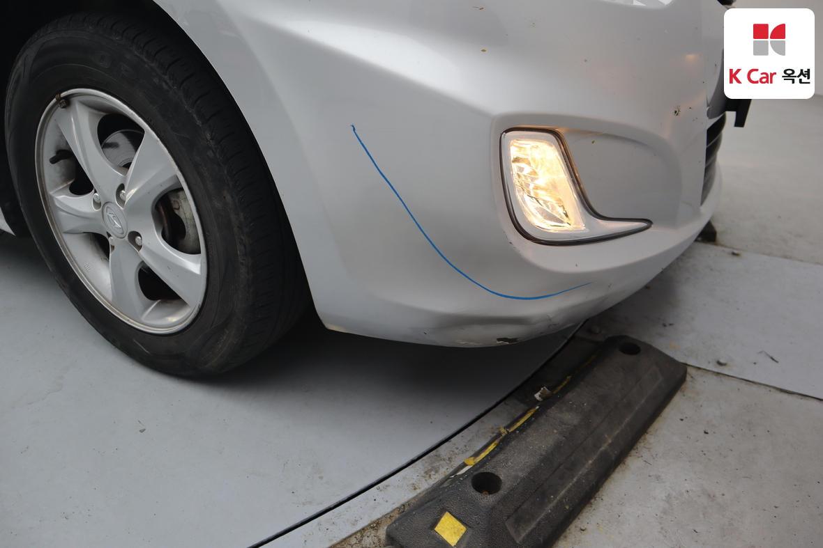 Hyundai Accent - 37