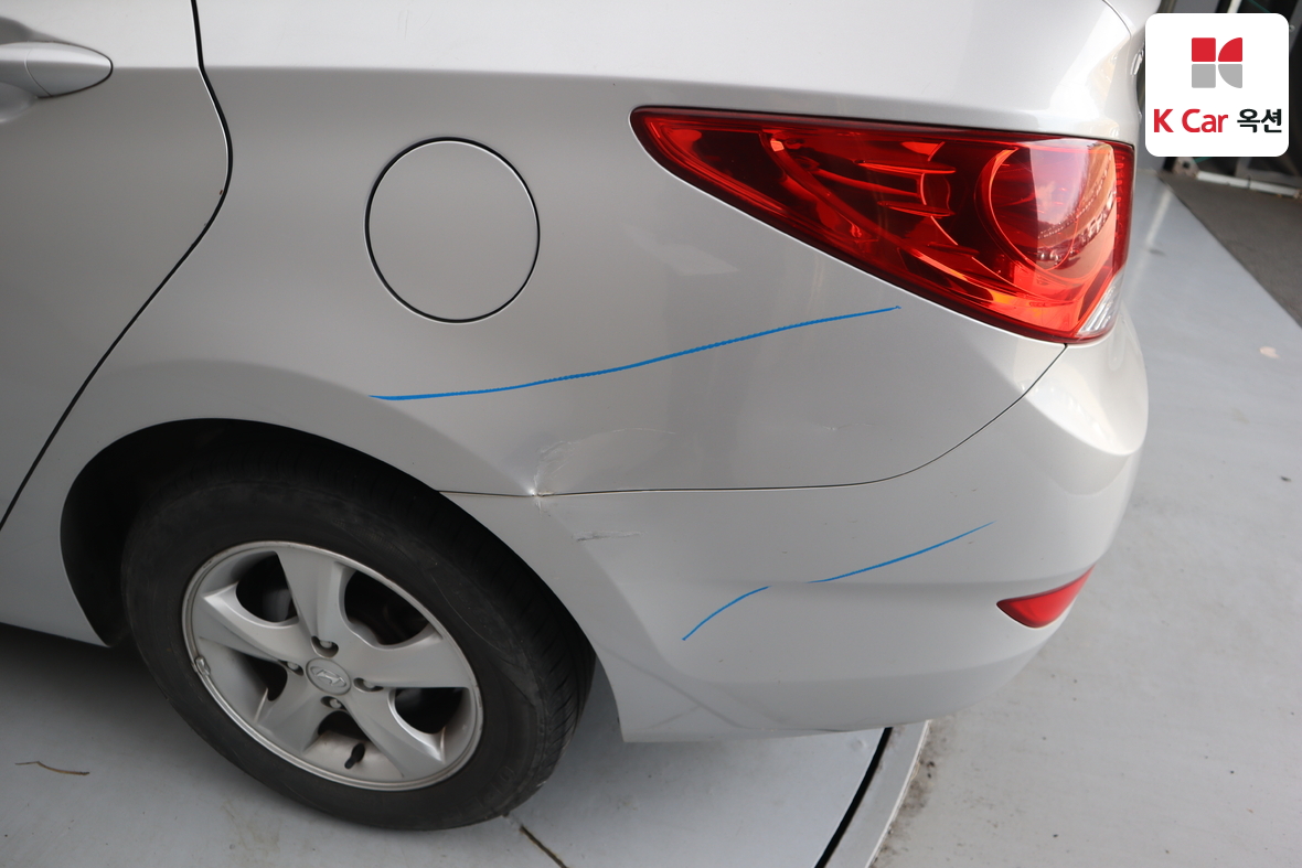 Hyundai Accent - 41