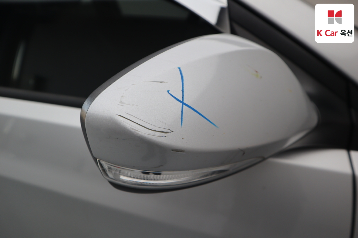 Hyundai Accent - 36