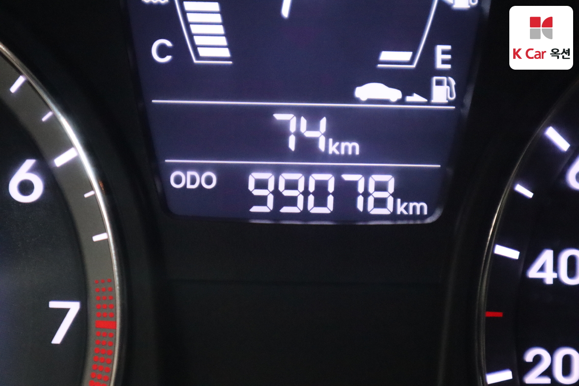 Hyundai Accent - 4