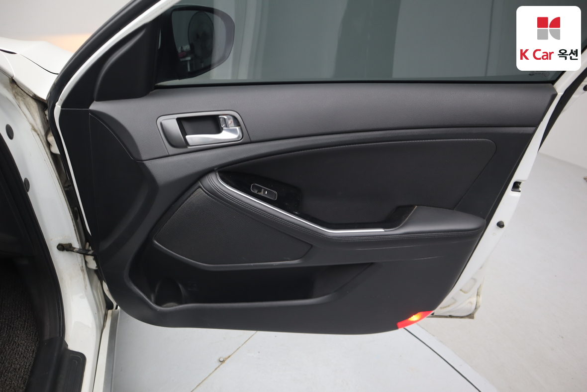 Kia K5 2015 - Image 26