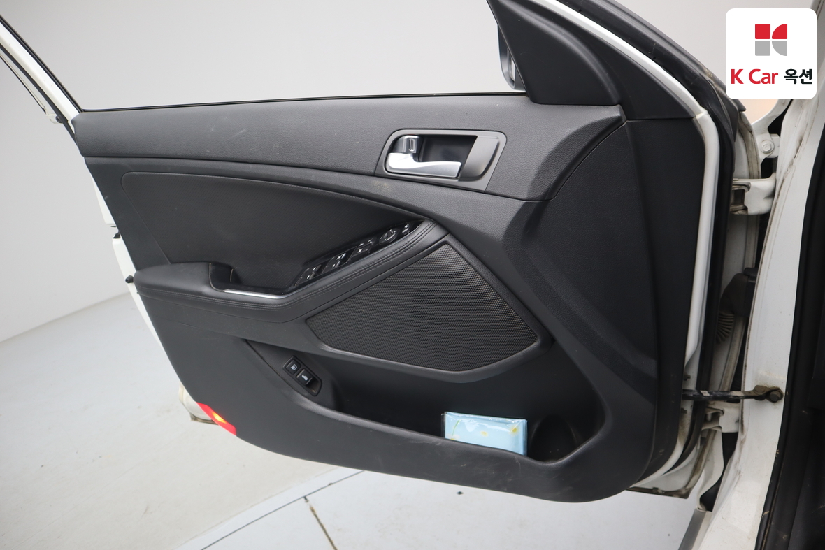 Kia K5 2015 - Image 8