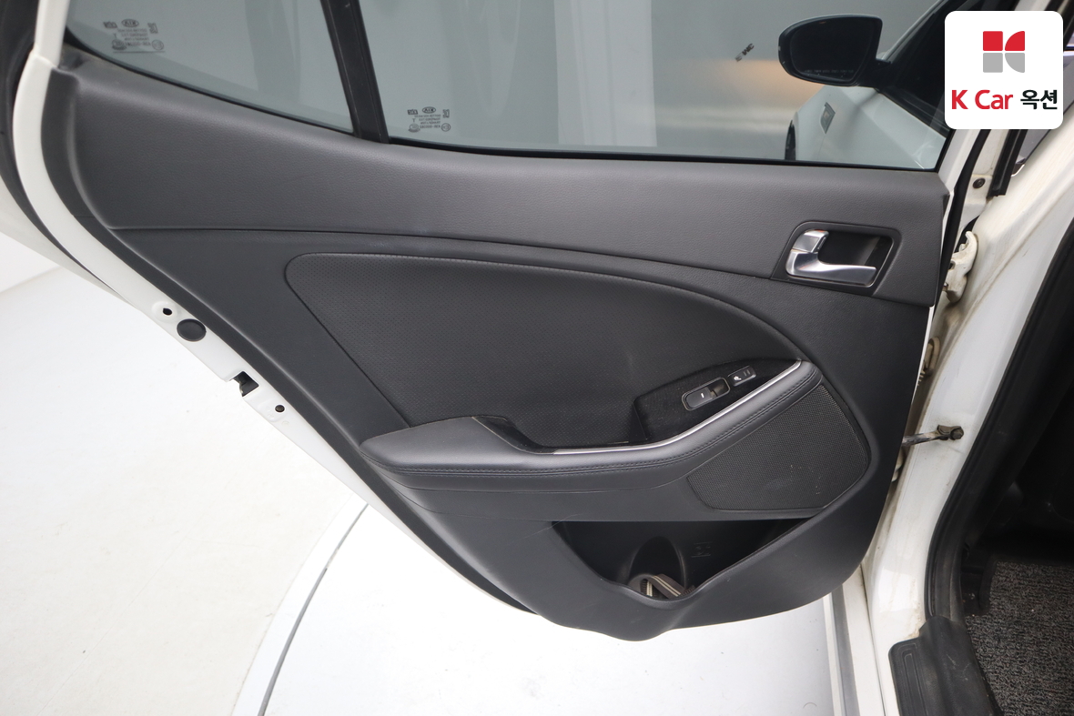 Kia K5 2015 - Image 20