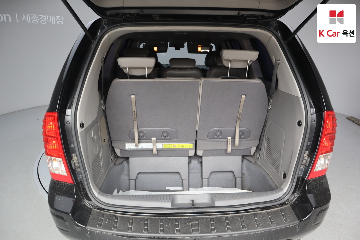 Kia Carnival 2012 - Image 27