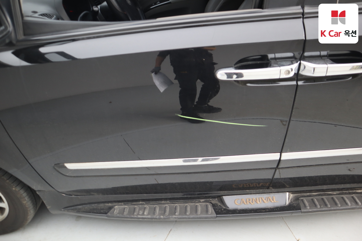 Kia Carnival 2012 - Image 41