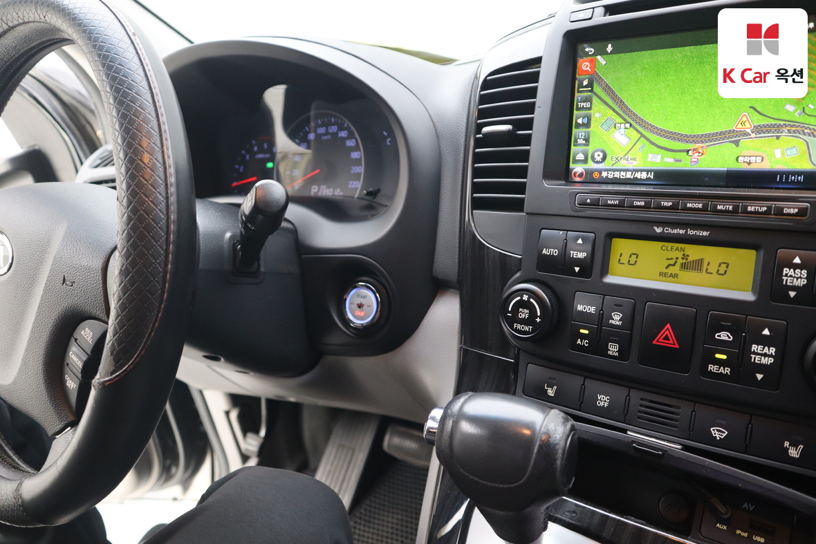 Kia Carnival 2012 - Image 11