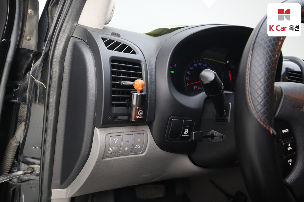 Kia Carnival 2012 - Image 9