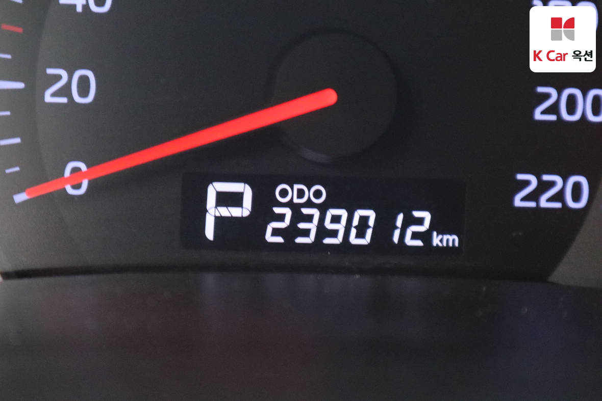 Kia Carnival 2012 - Image 4