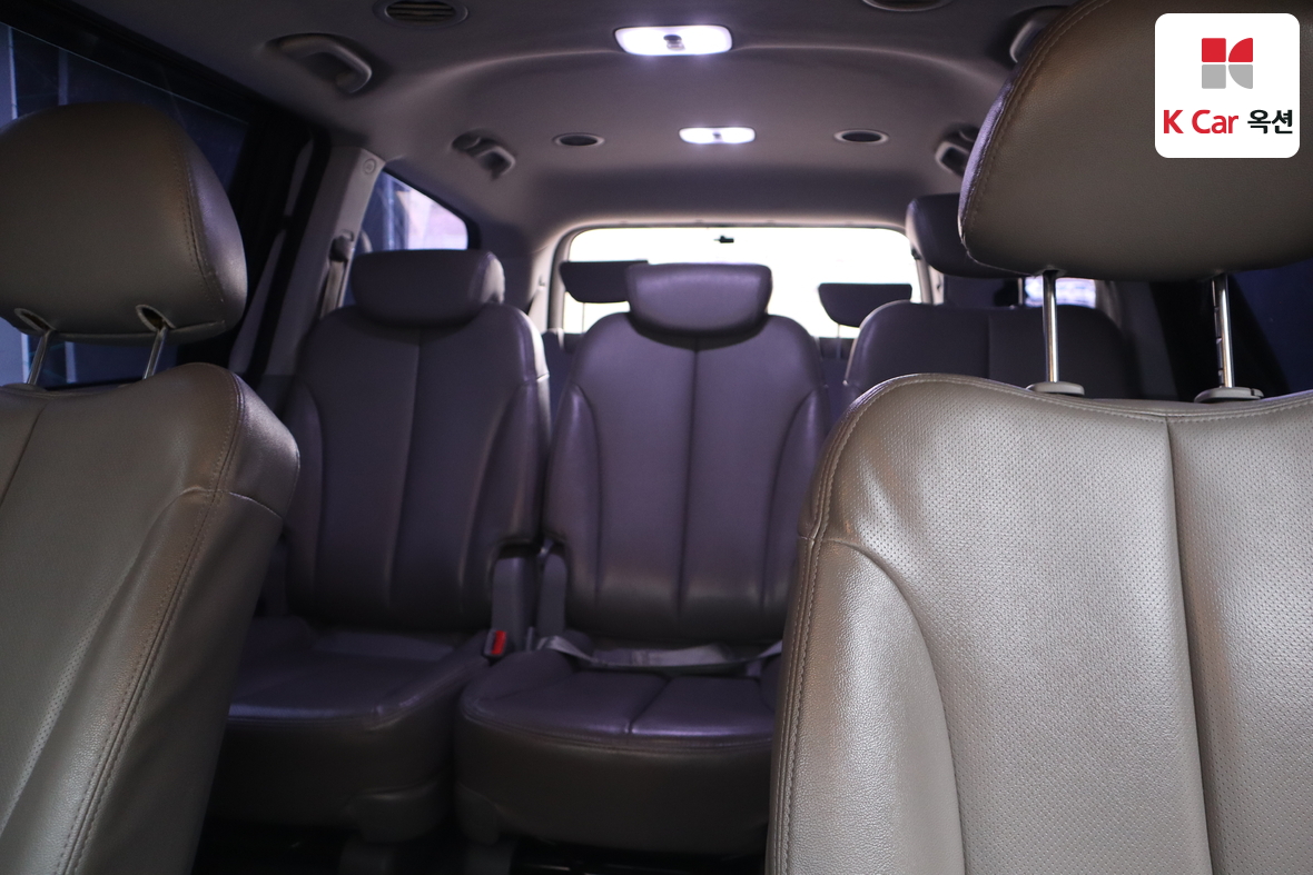 Kia Carnival 2012 - Image 18