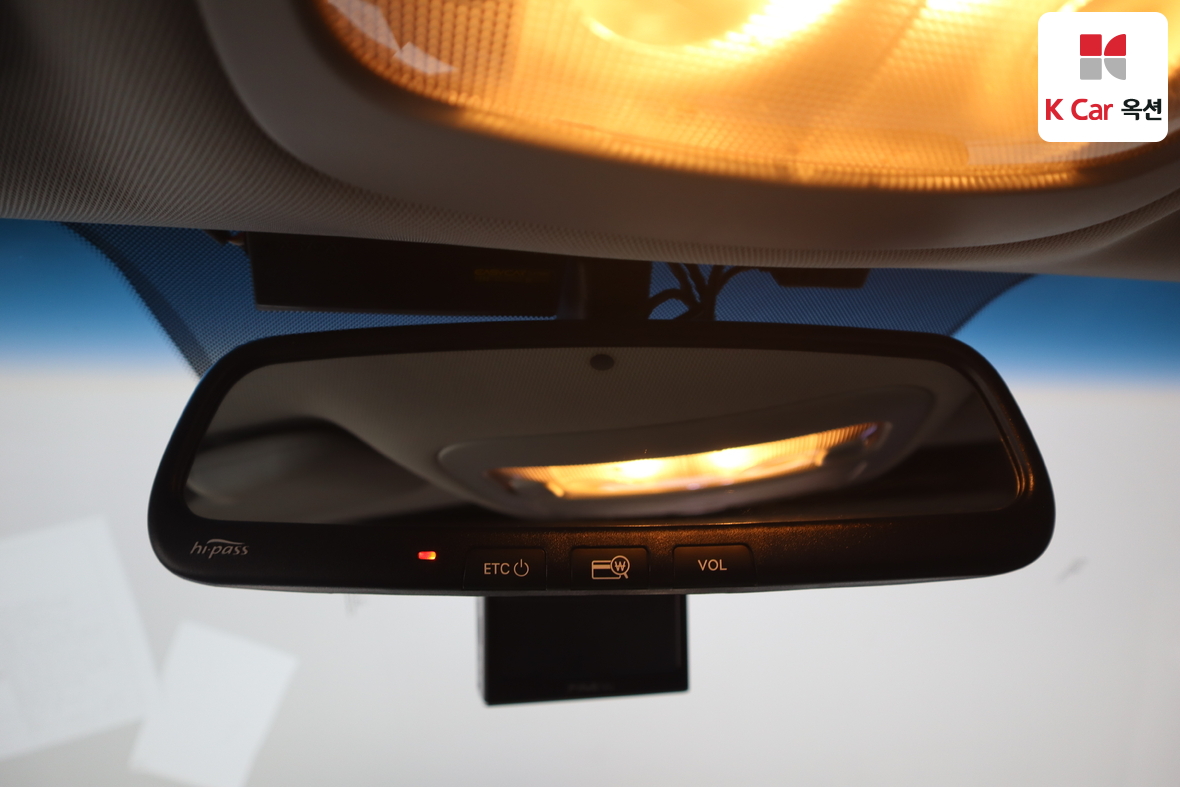 Kia Carnival 2012 - Image 12