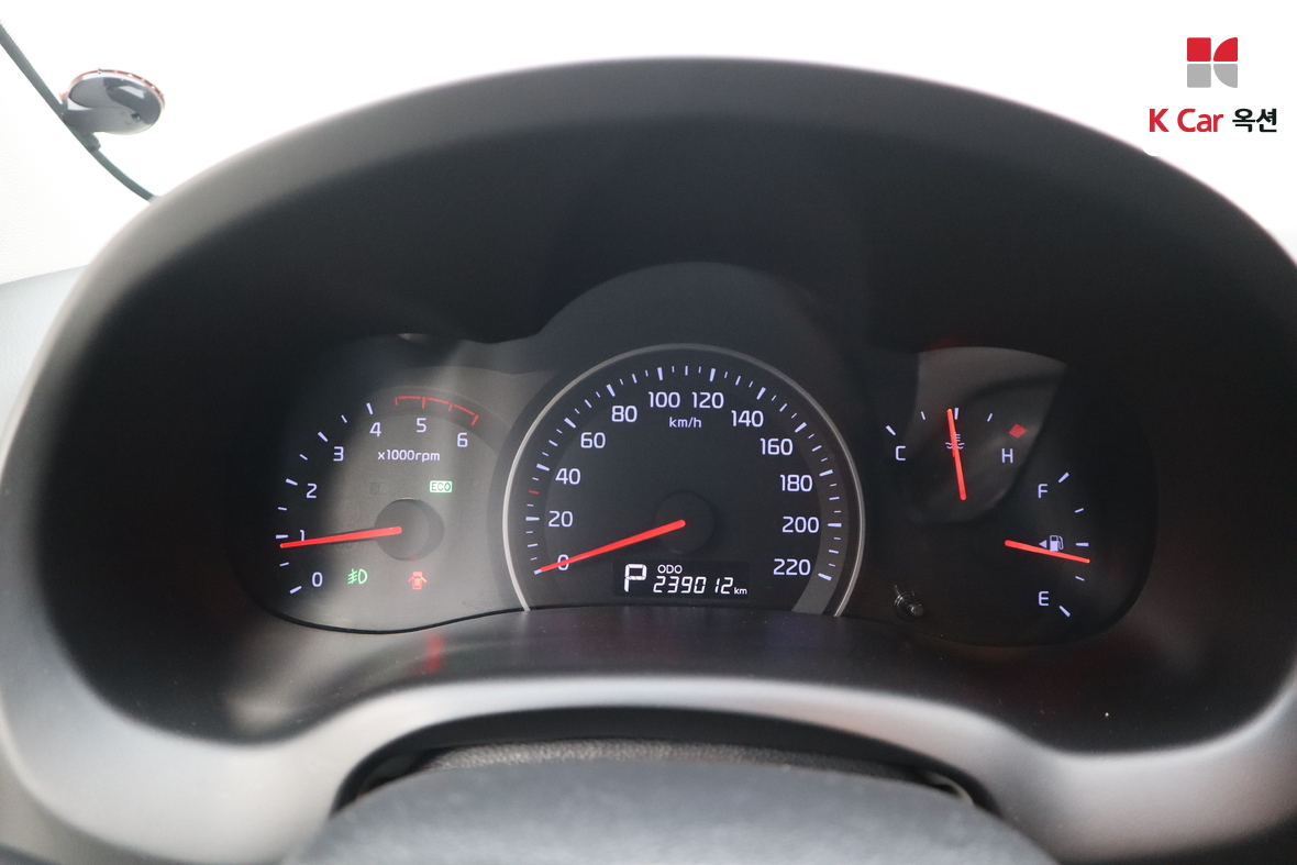 Kia Carnival 2012 - Image 5