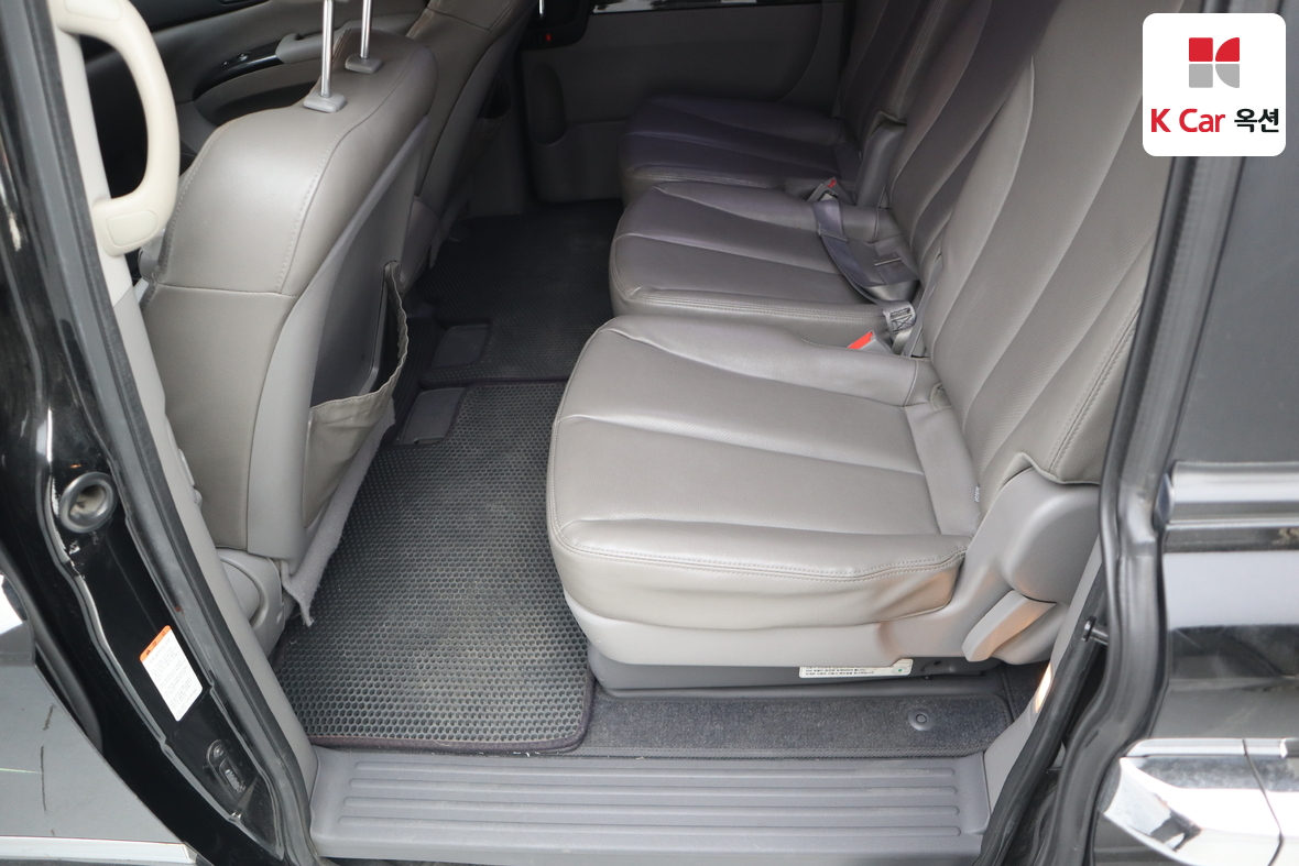 Kia Carnival 2012 - Image 21