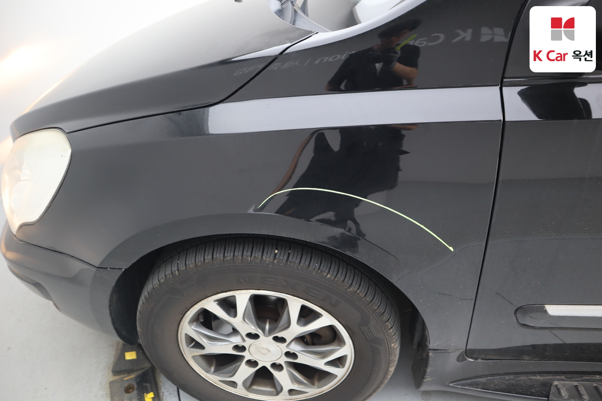 Kia Carnival 2012 - Image 39