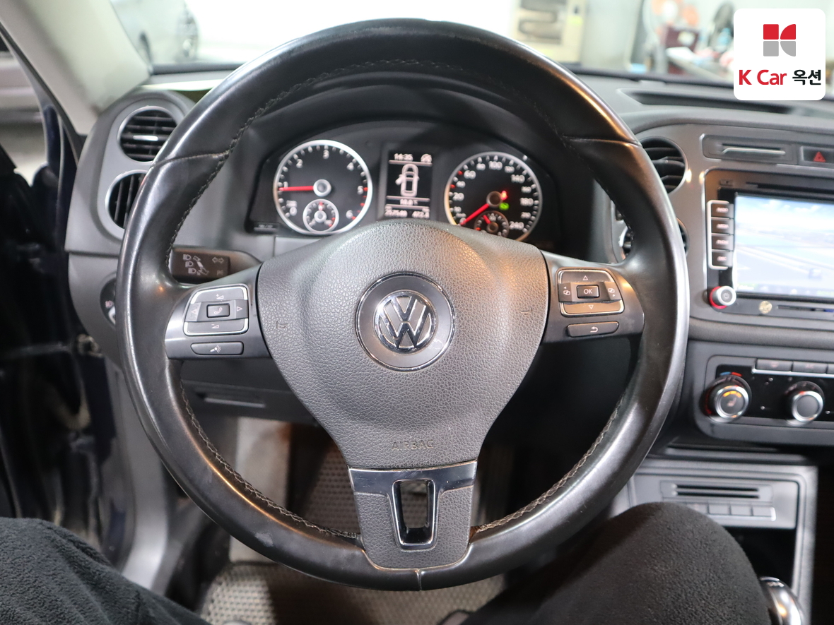 Volkswagen Tiguan - 10
