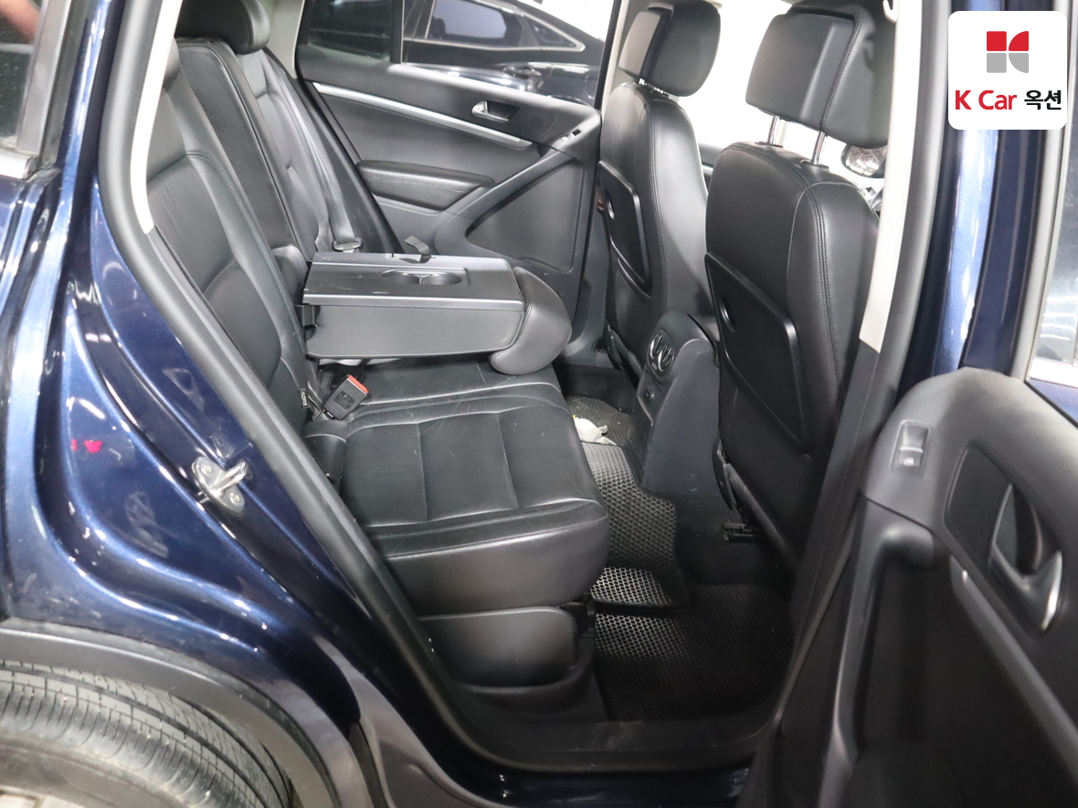 Volkswagen Tiguan - 31
