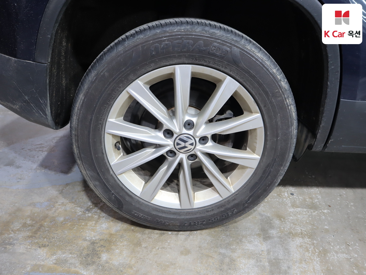 Volkswagen Tiguan - 51
