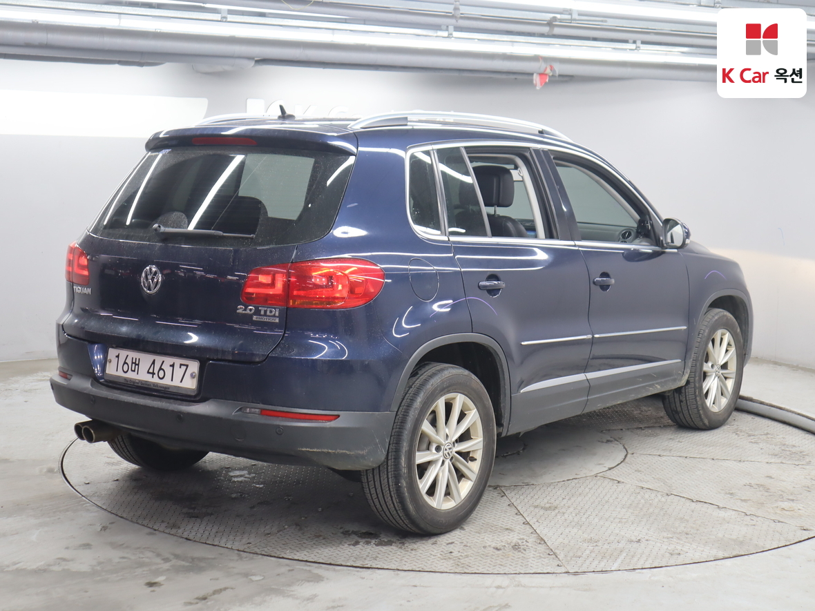 Volkswagen Tiguan - 2