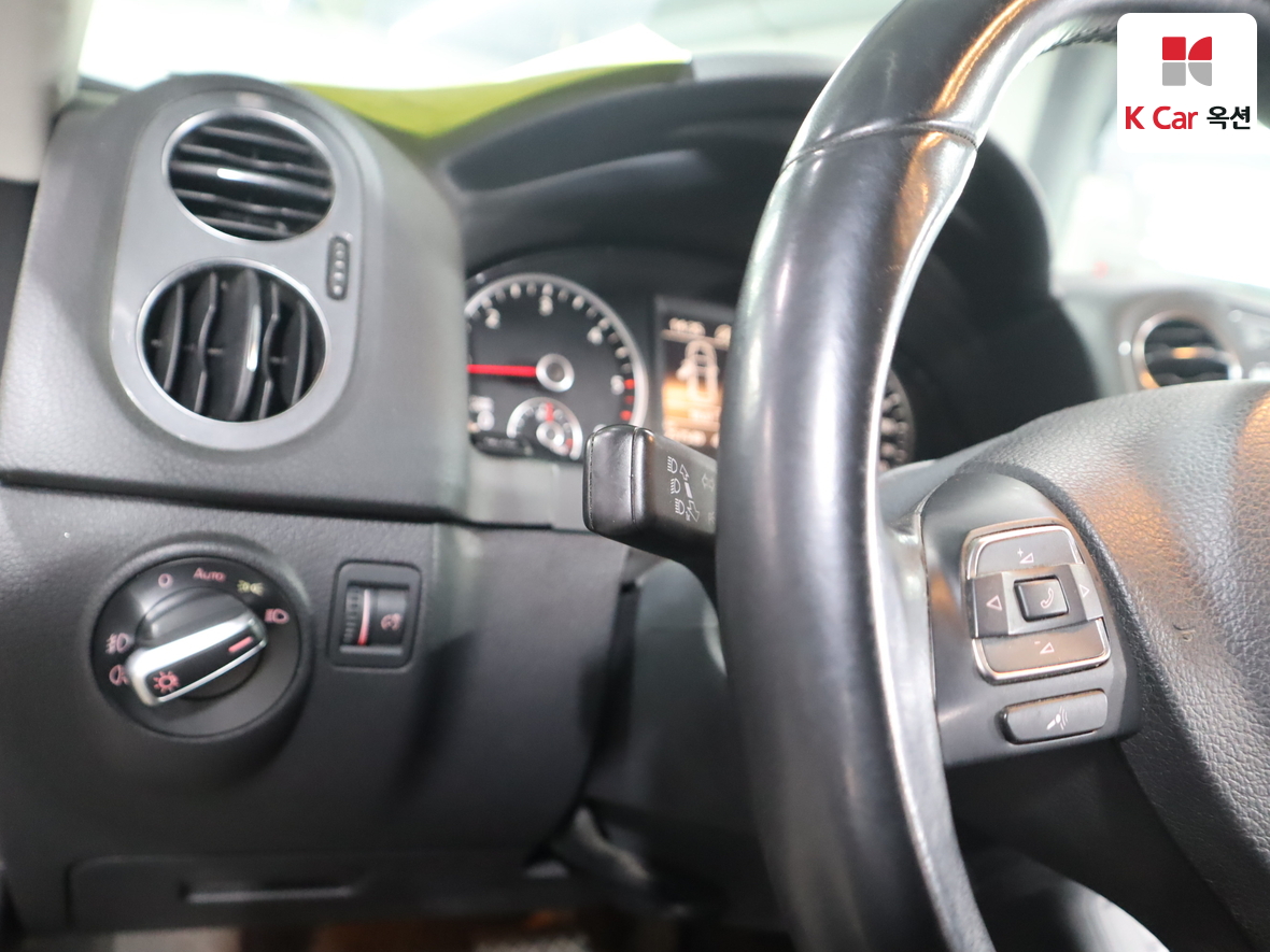 Volkswagen Tiguan - 9