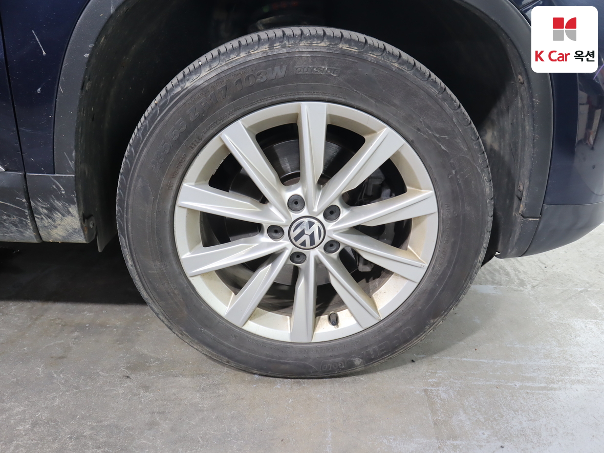 Volkswagen Tiguan - 52