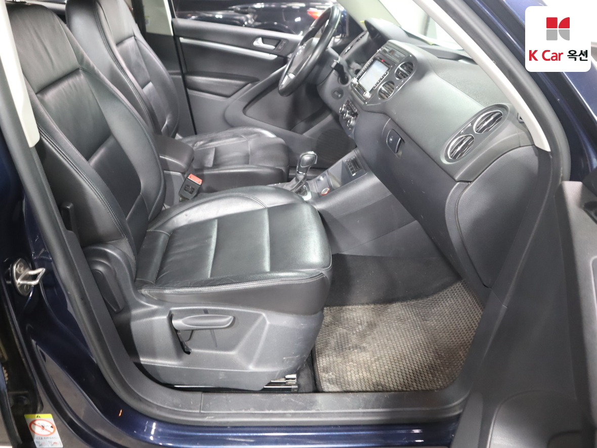 Volkswagen Tiguan - 33