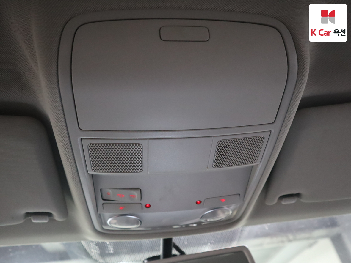 Volkswagen Tiguan - 12