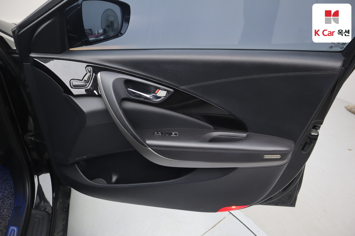 Hyundai AZERA 2014 - Image 30