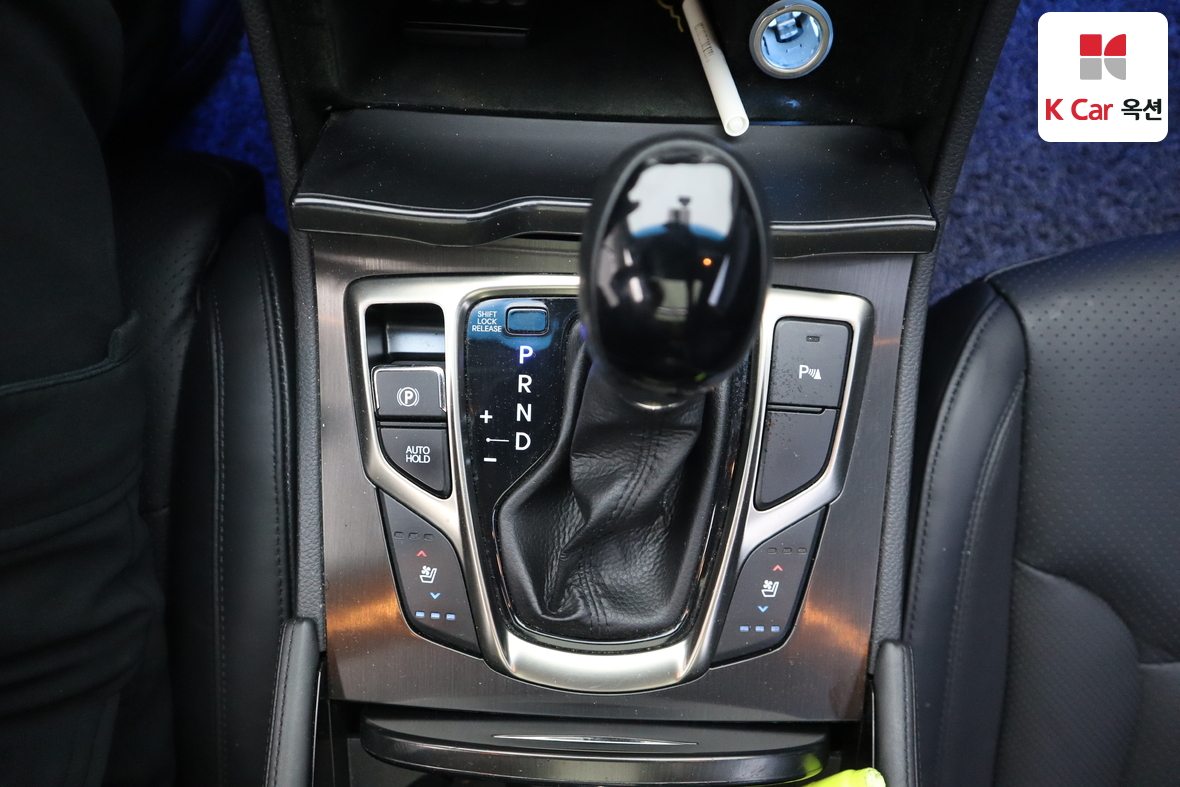 Hyundai AZERA 2014 - Image 16