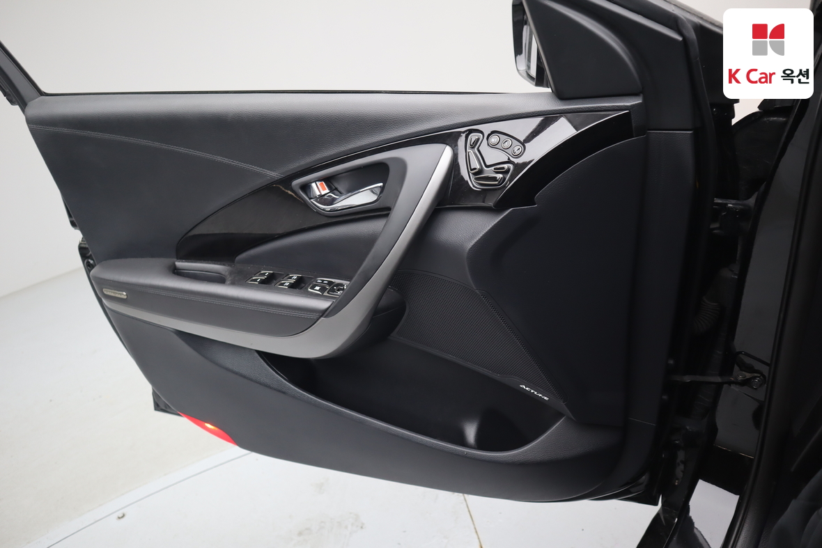 Hyundai AZERA 2014 - Image 8