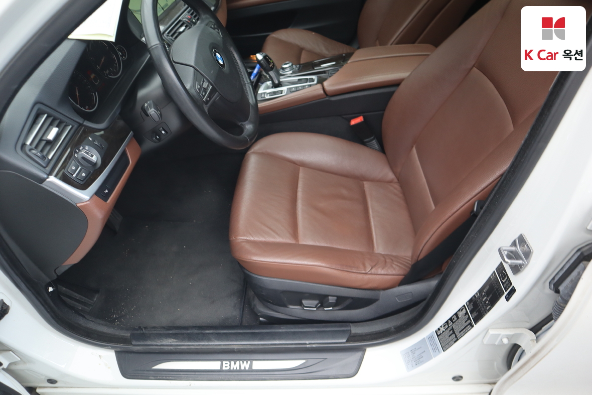 بي إم دبليو الفئة 5 2013 - صورة 21