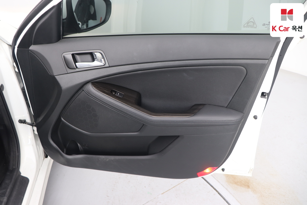 Kia K5 2014 - Image 26