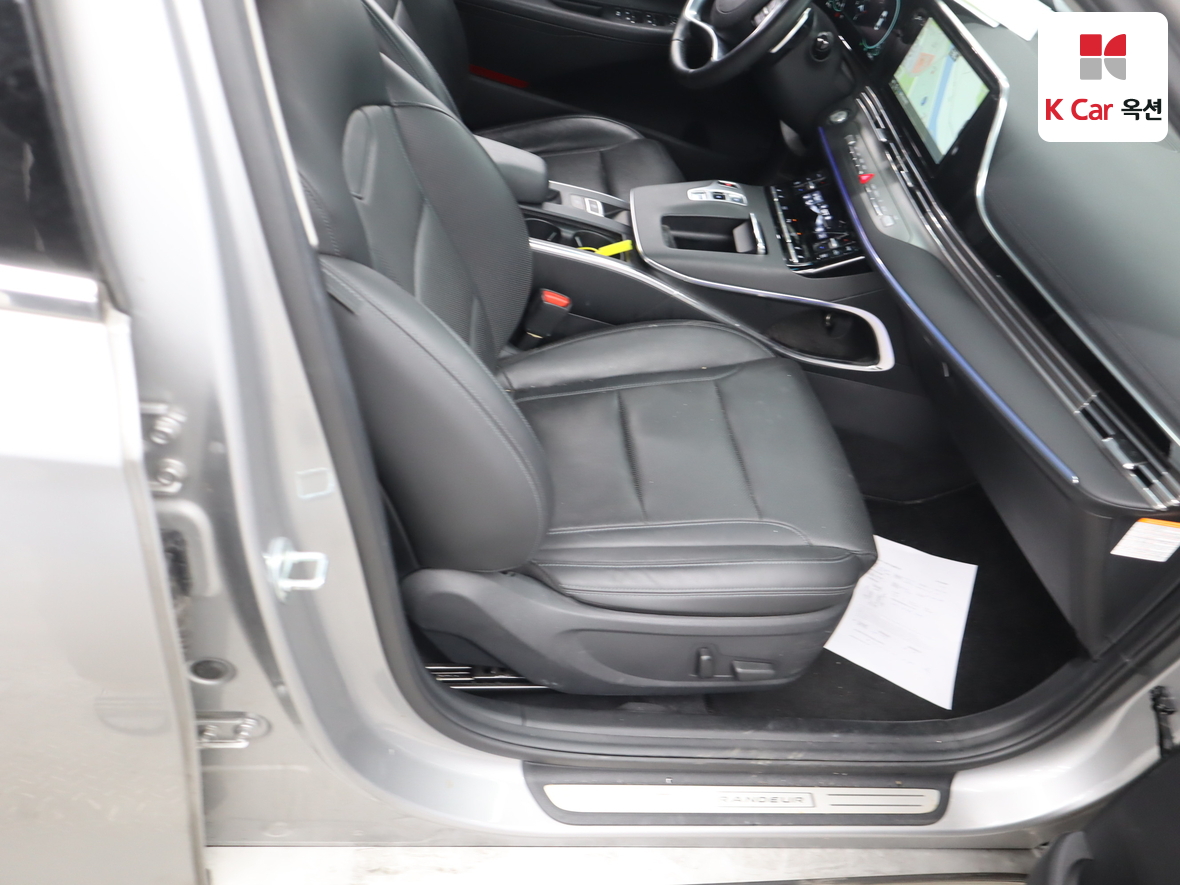 Hyundai Grandeur - 31