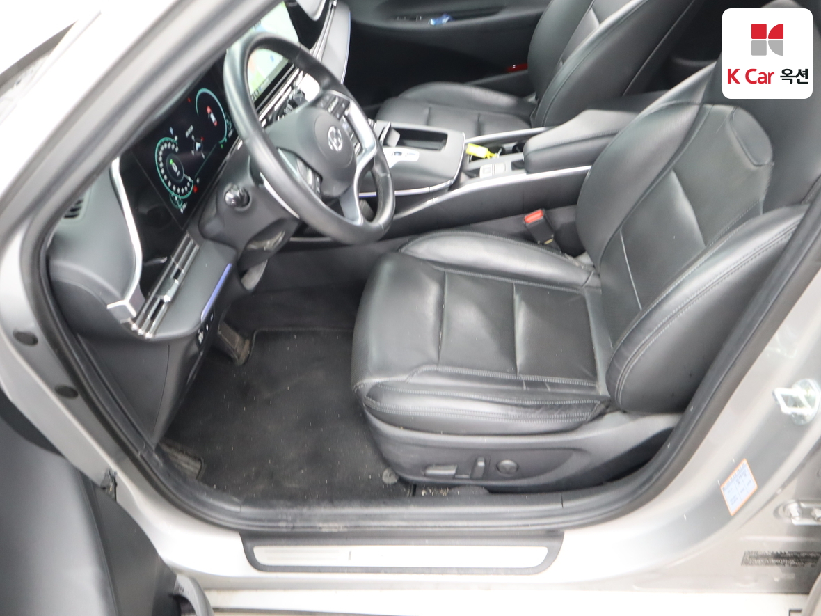 Hyundai Grandeur - 18
