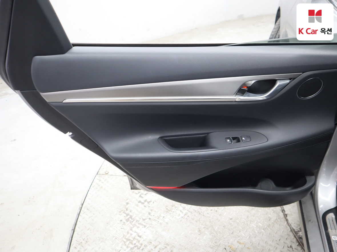 Hyundai Grandeur - 23