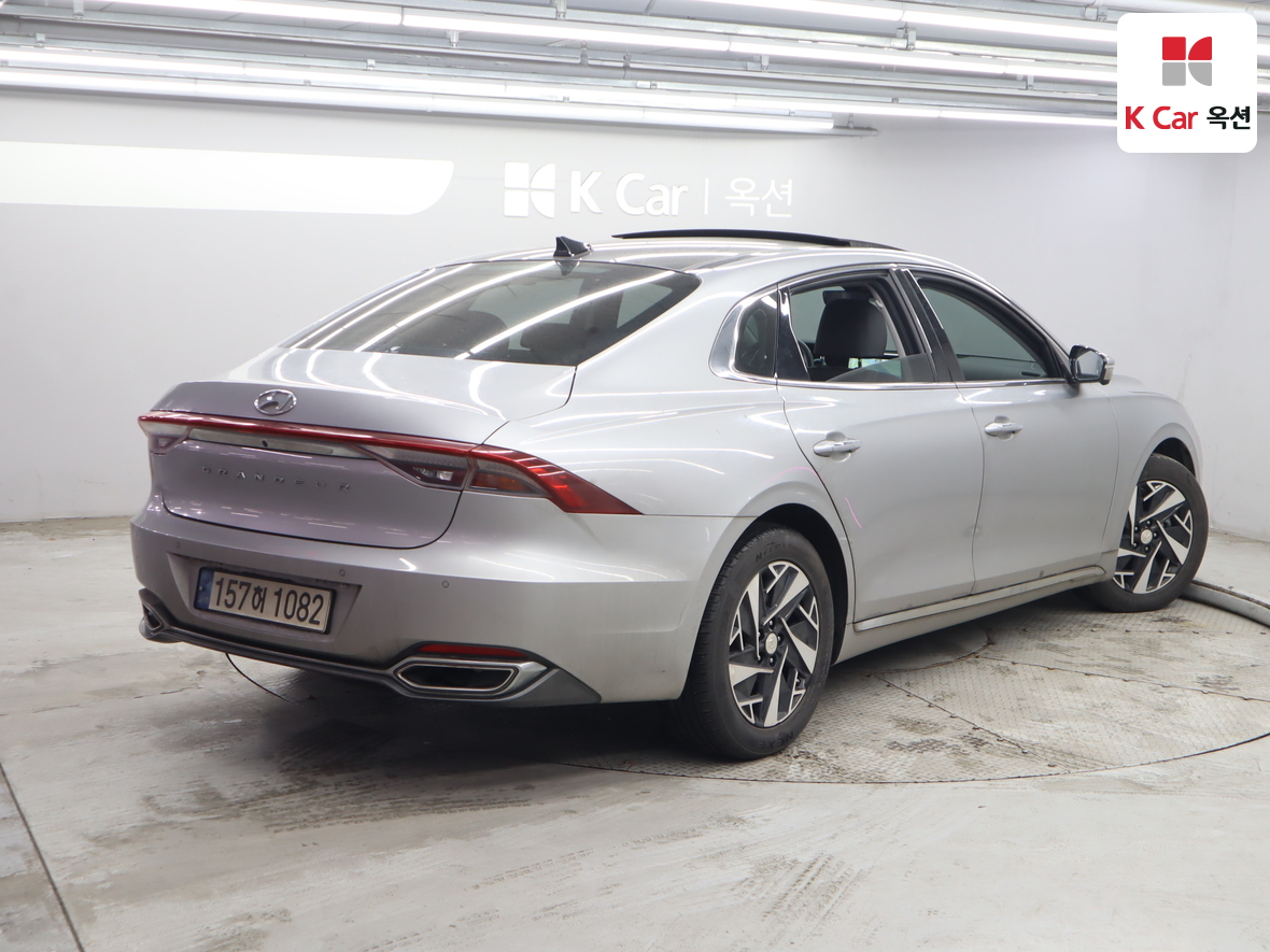 Hyundai Grandeur - 2