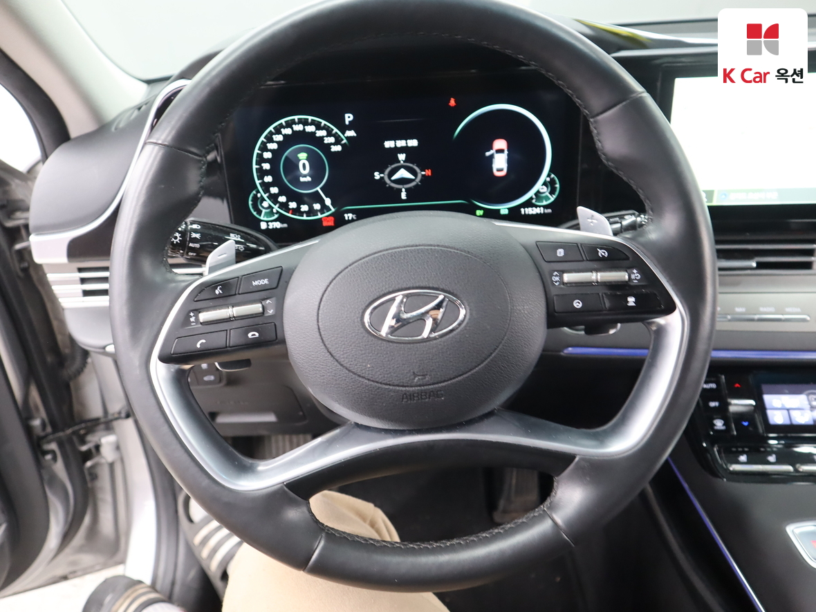 Hyundai Grandeur - 10