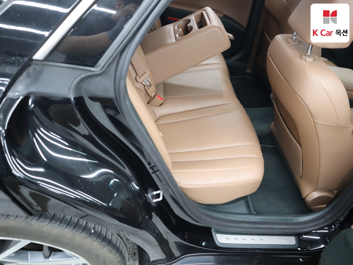 Hyundai Grandeur - 27