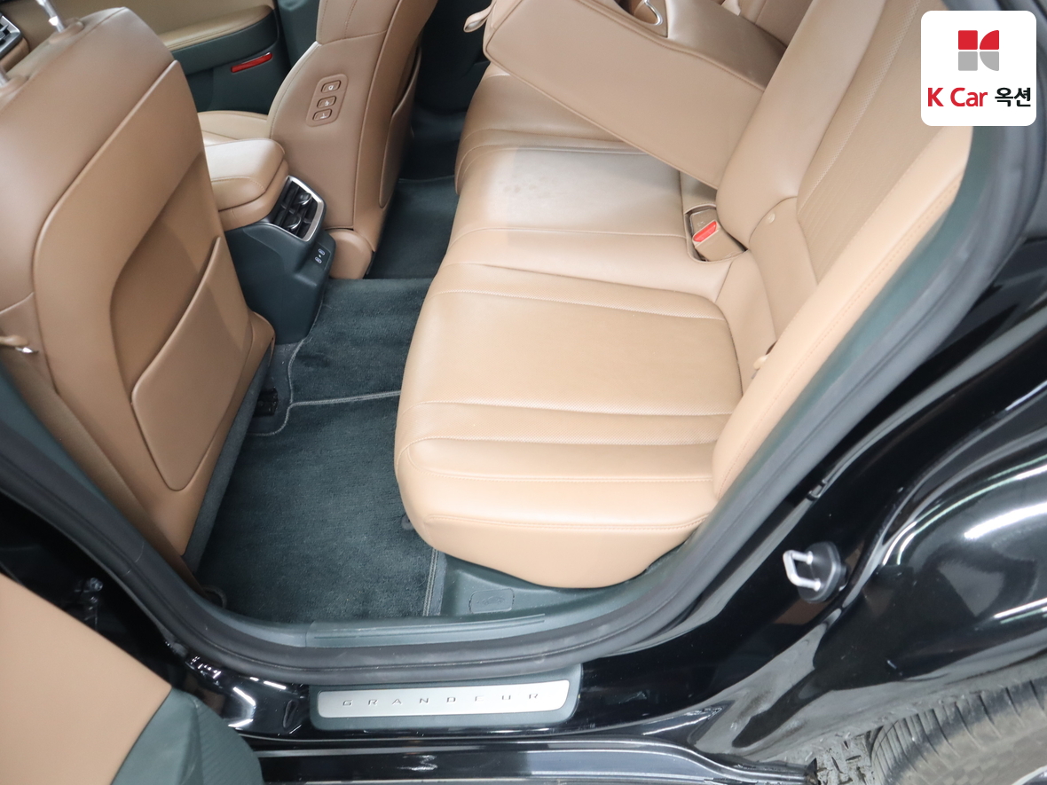 Hyundai Grandeur - 22