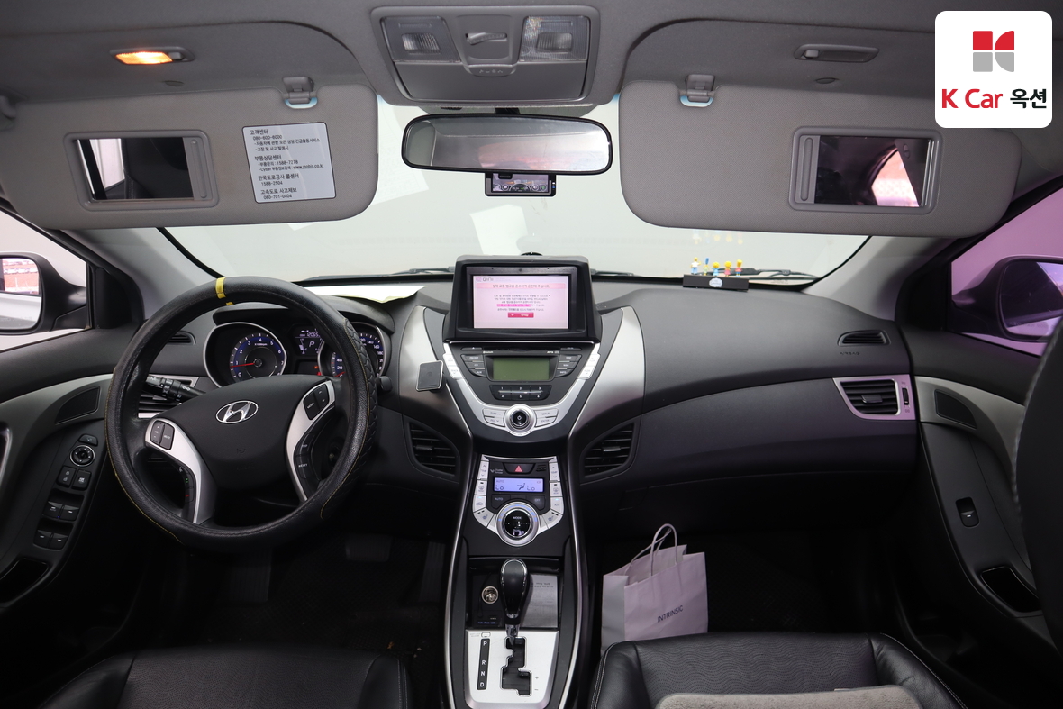 Hyundai Elantra 2012 - Image 3