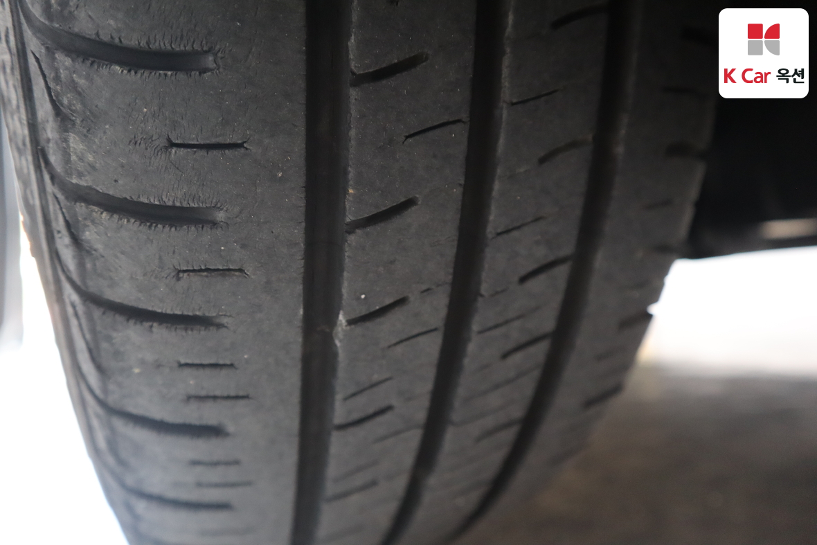 Hyundai Elantra 2012 - Image 30