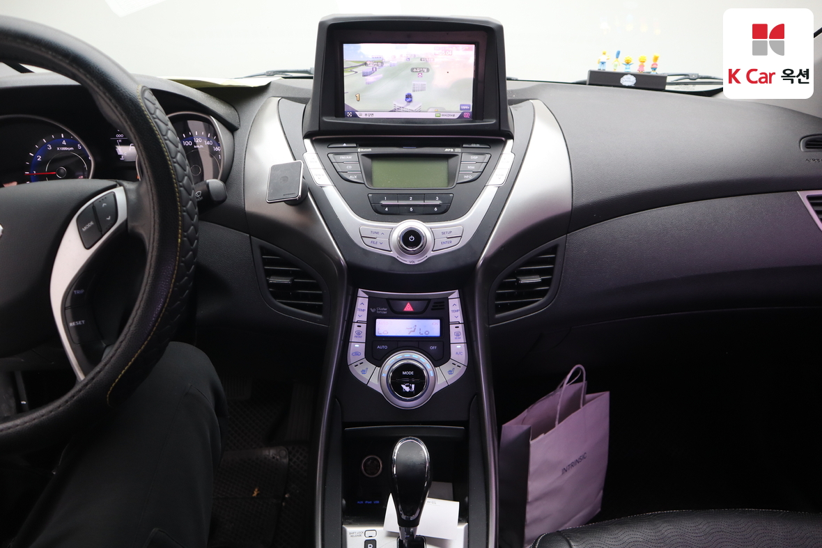Hyundai Elantra 2012 - Image 6