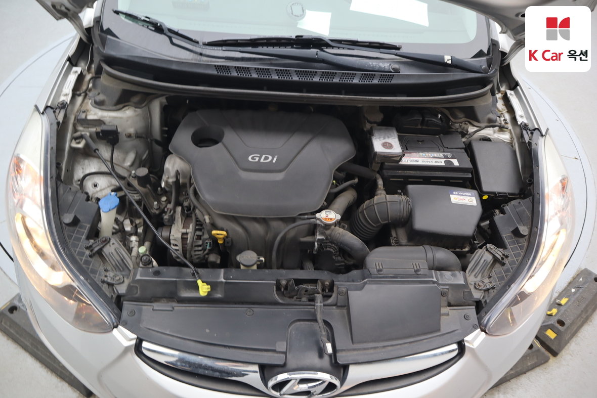 Hyundai Elantra 2012 - Image 31