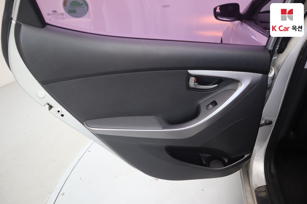 Hyundai Elantra 2012 - Image 21