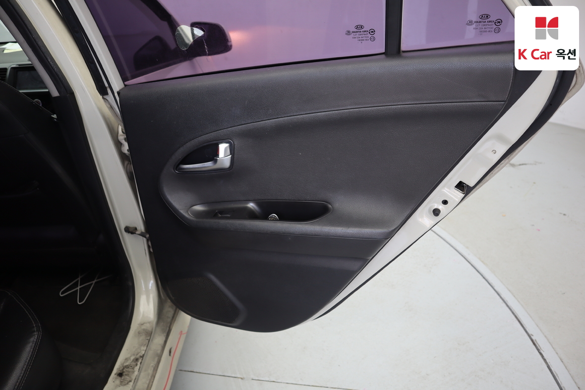 Kia Morning 2012 - Image 27