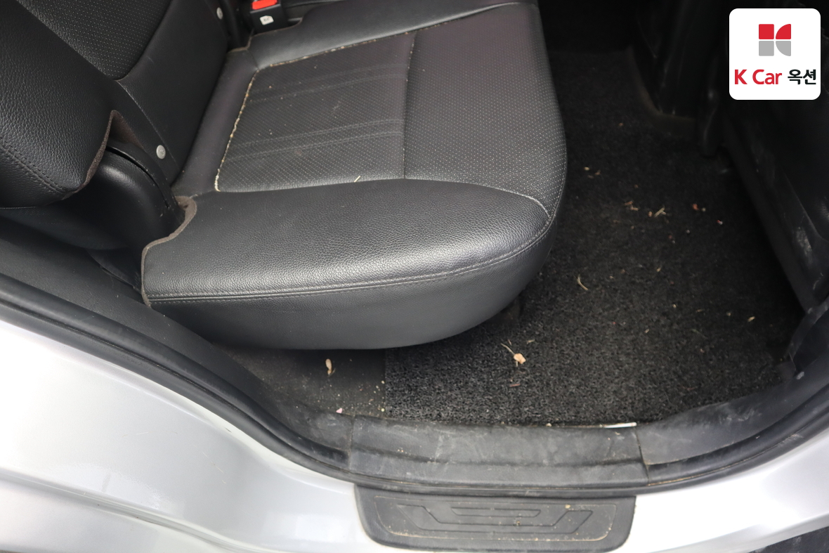 كيا سورينتو 2012 - صورة 27